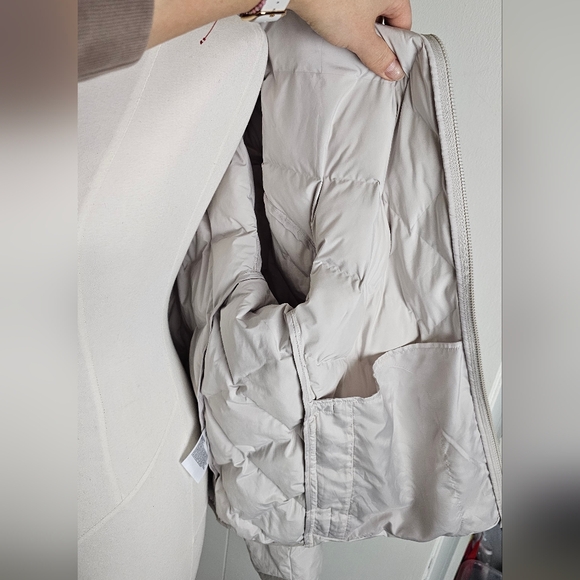 Uniqlo Women's Light Gray Puffer Jacket PUFFTECH Parka Size L - Picture 5 of 8